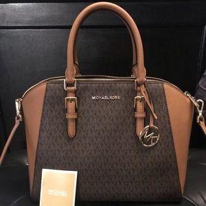 Michael Kors purse